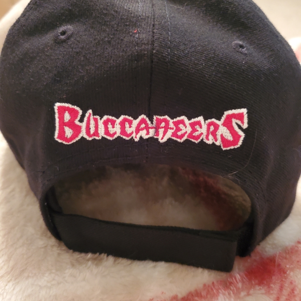 Hat - Picture 2 of 3